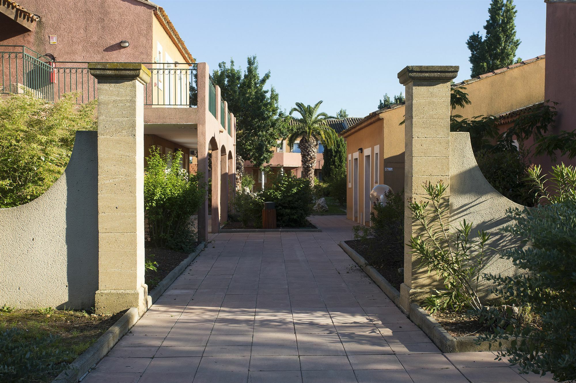 Sowell Residences Les Mazets Arles Exteriér fotografie
